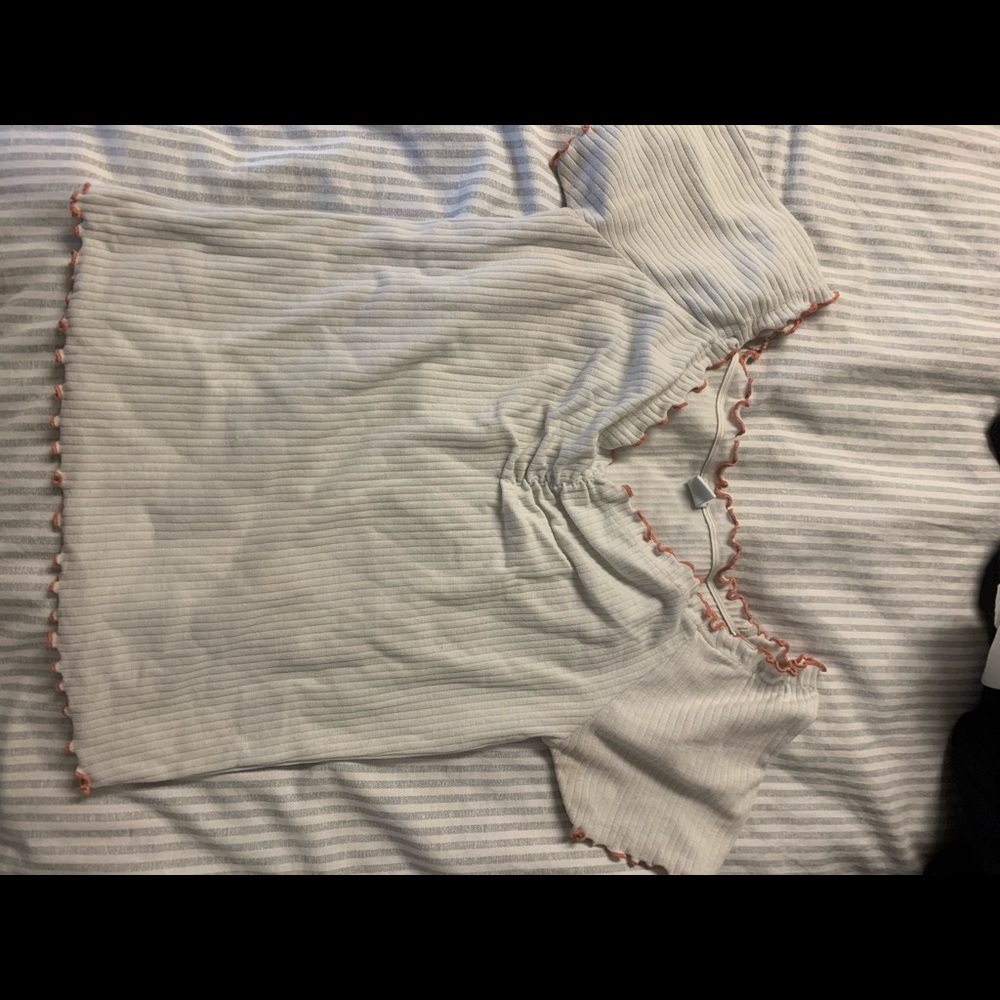 white too Size S